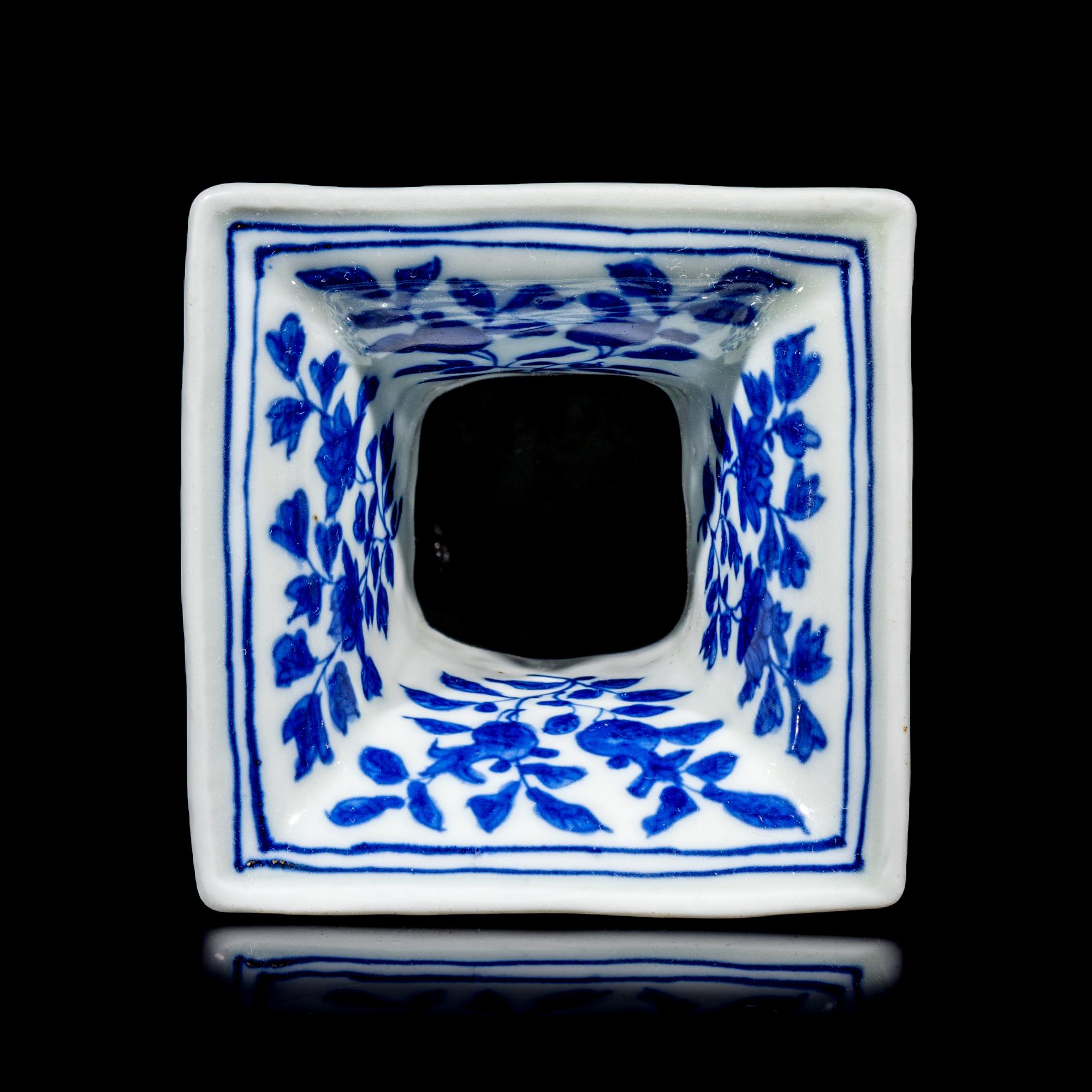A Chinese Blue and White 'Dragon, Phoenix, and Figures' Porcelain Zun Vase