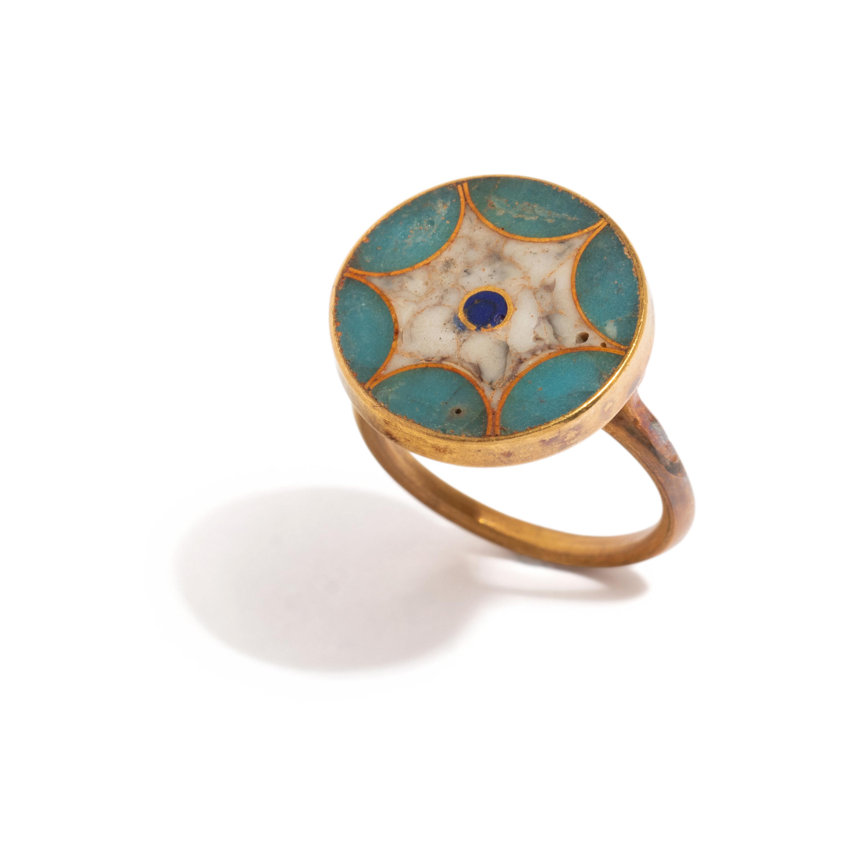 YELLOW GOLD AND HARDSTONE STAR RING