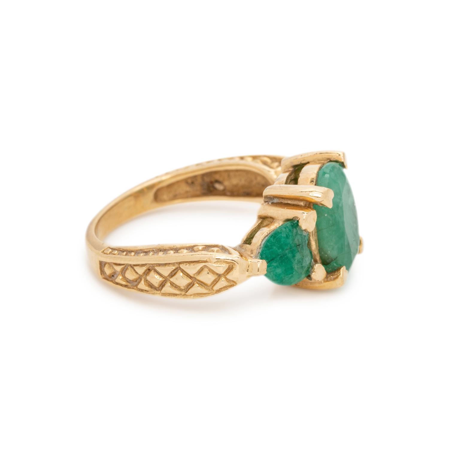 EMERALD RING