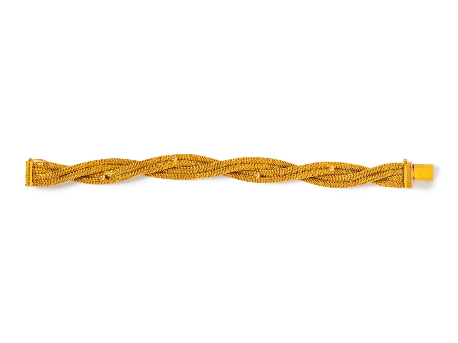An 18 Karat Yellow Gold Bracelet,