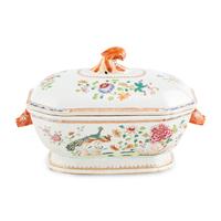 A Chinese Export Porcelain Covered Tureen