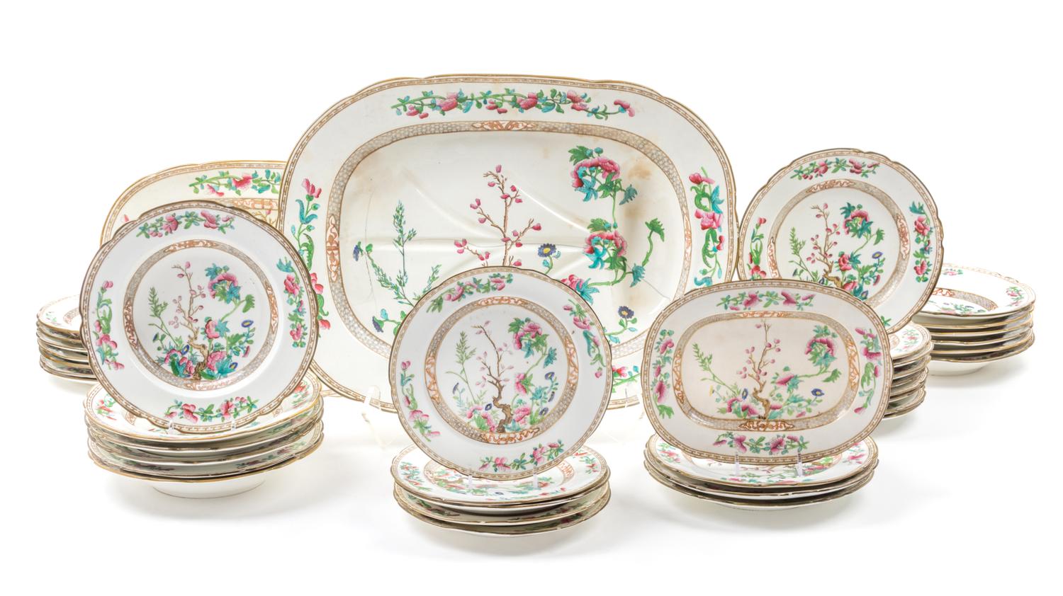 A Coalport Indian Tree Dinner Service Width of meat platter 20 7/8 inches. — 19TH CENTURY