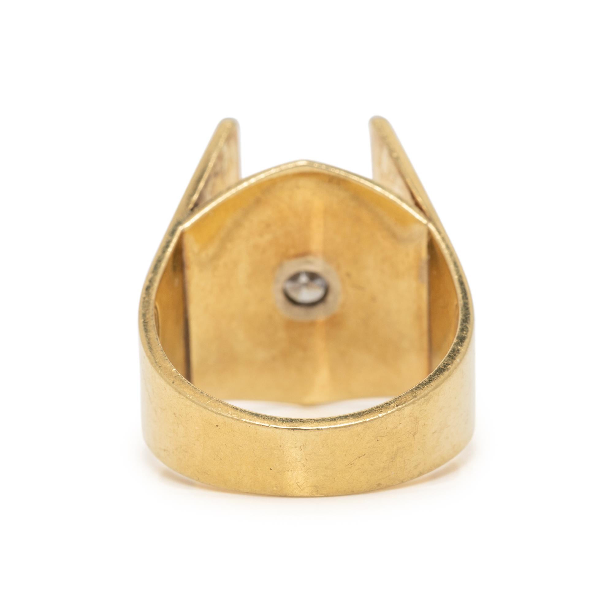 YELLOW GOLD AND DIAMOND RING