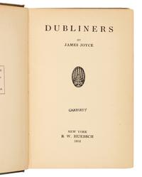 JOYCE, James (1882-1941). Dubliners . New York: Huebsch, 1916.
