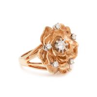 YELLOW GOLD AND DIAMOND FLOWER RING