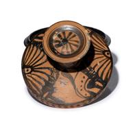 An Apulian Red-Figured Lekanis