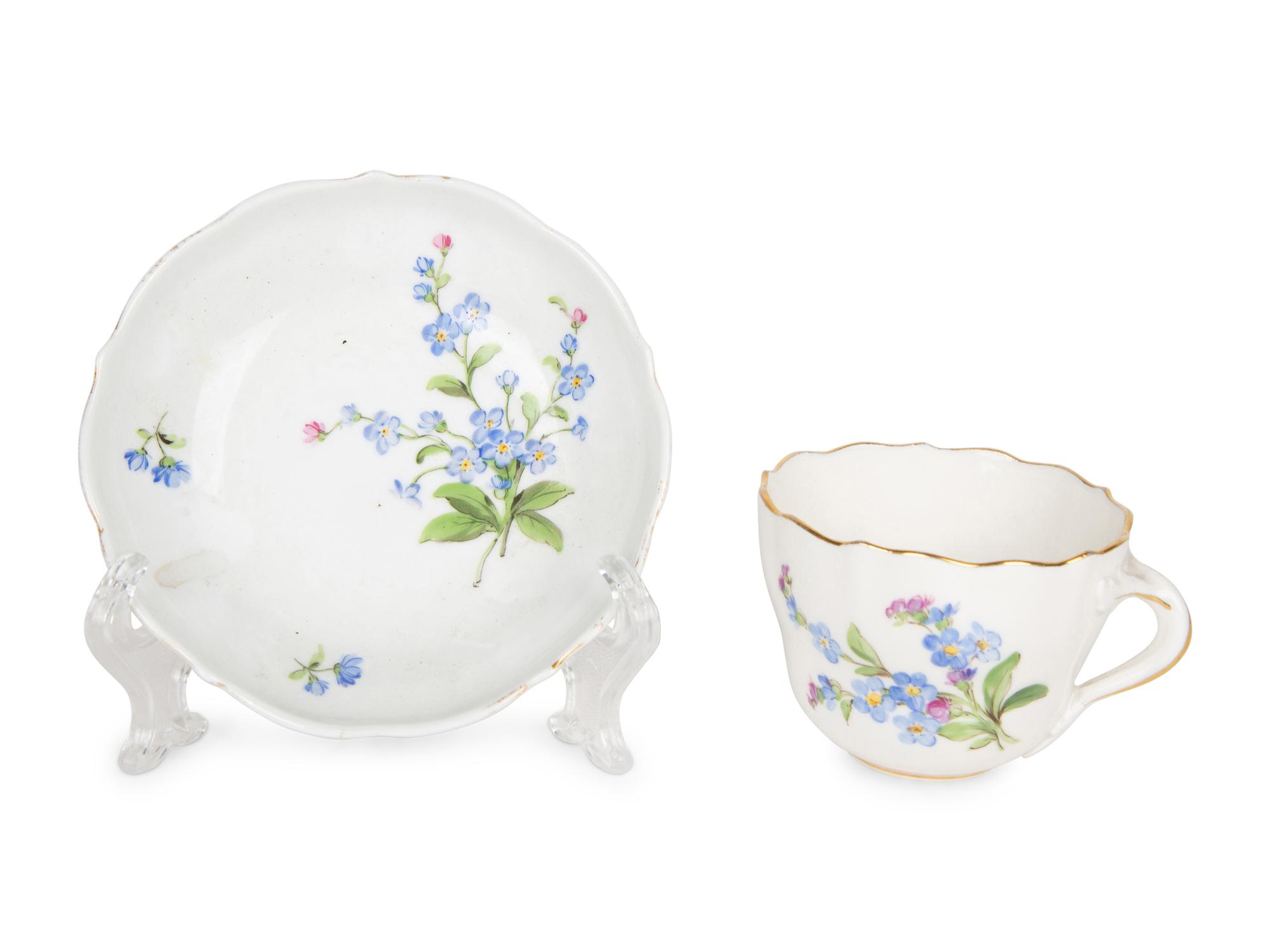 Eleven Meissen Porcelain Teacups and Saucers — PRIMARILY 20TH CENTURY