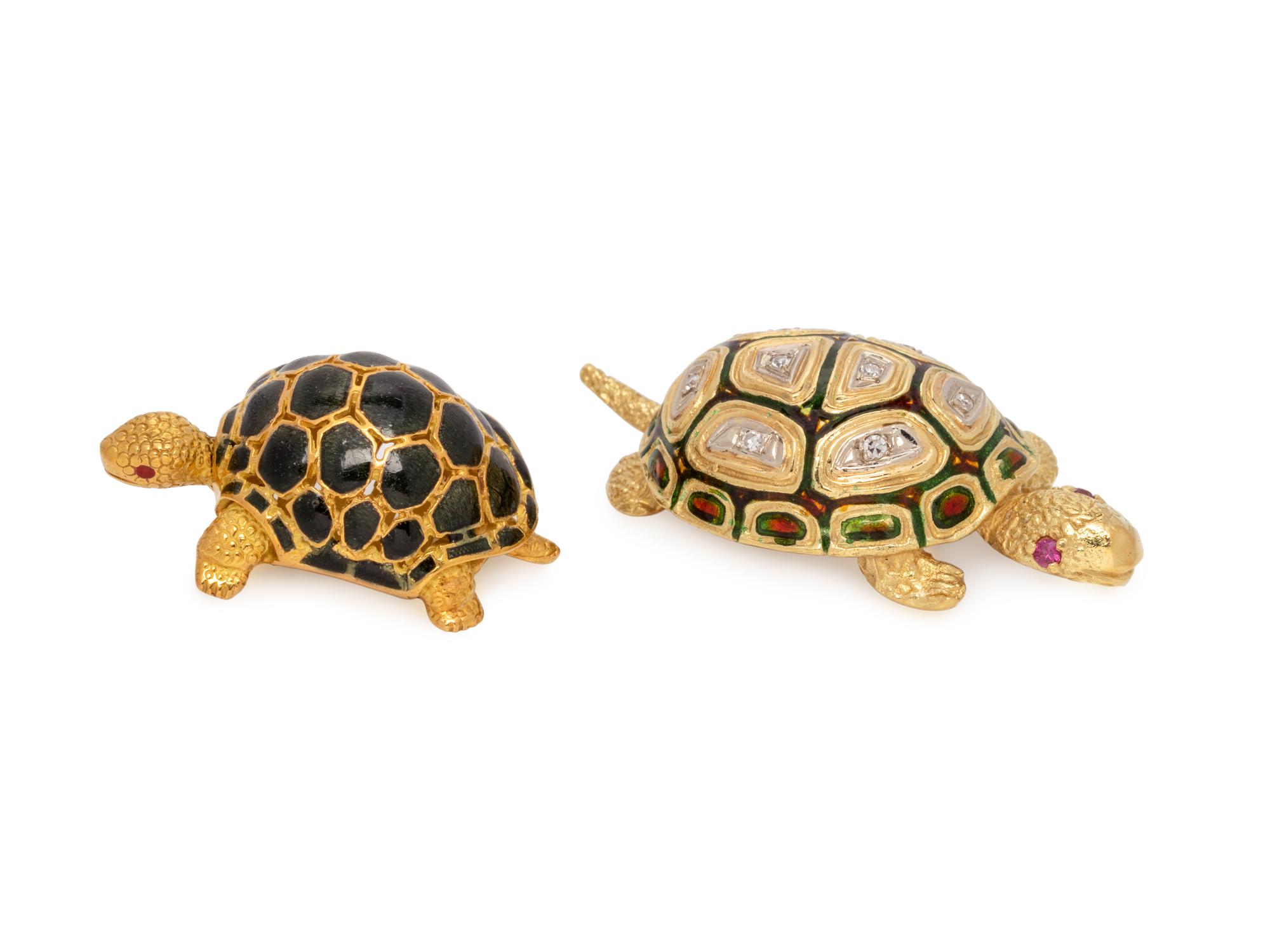 COLLECTION OF YELLOW GOLD AND ENAMEL TURTLE BROOCHES