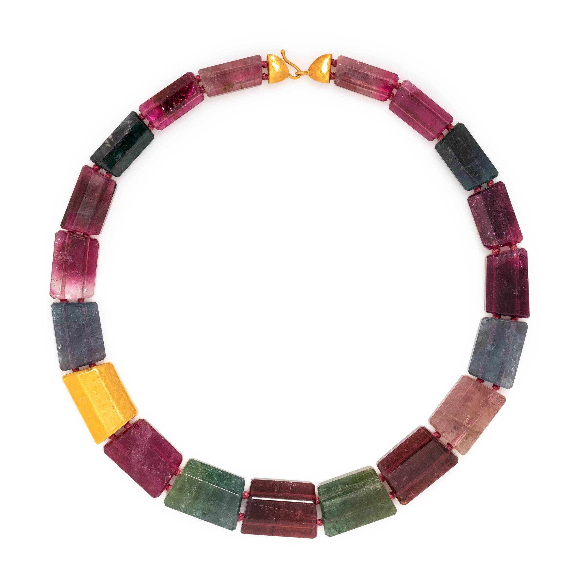 EILEEN COYNE, HIGH KARAT GOLD AND TOURMALINE BEAD NECKLACE