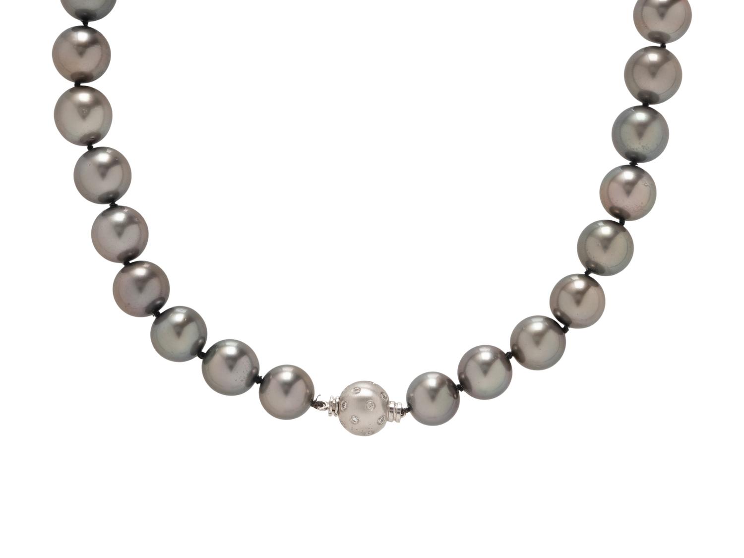 TAHITIAN CULTURED PEARL AND DIAMOND NECKLACE