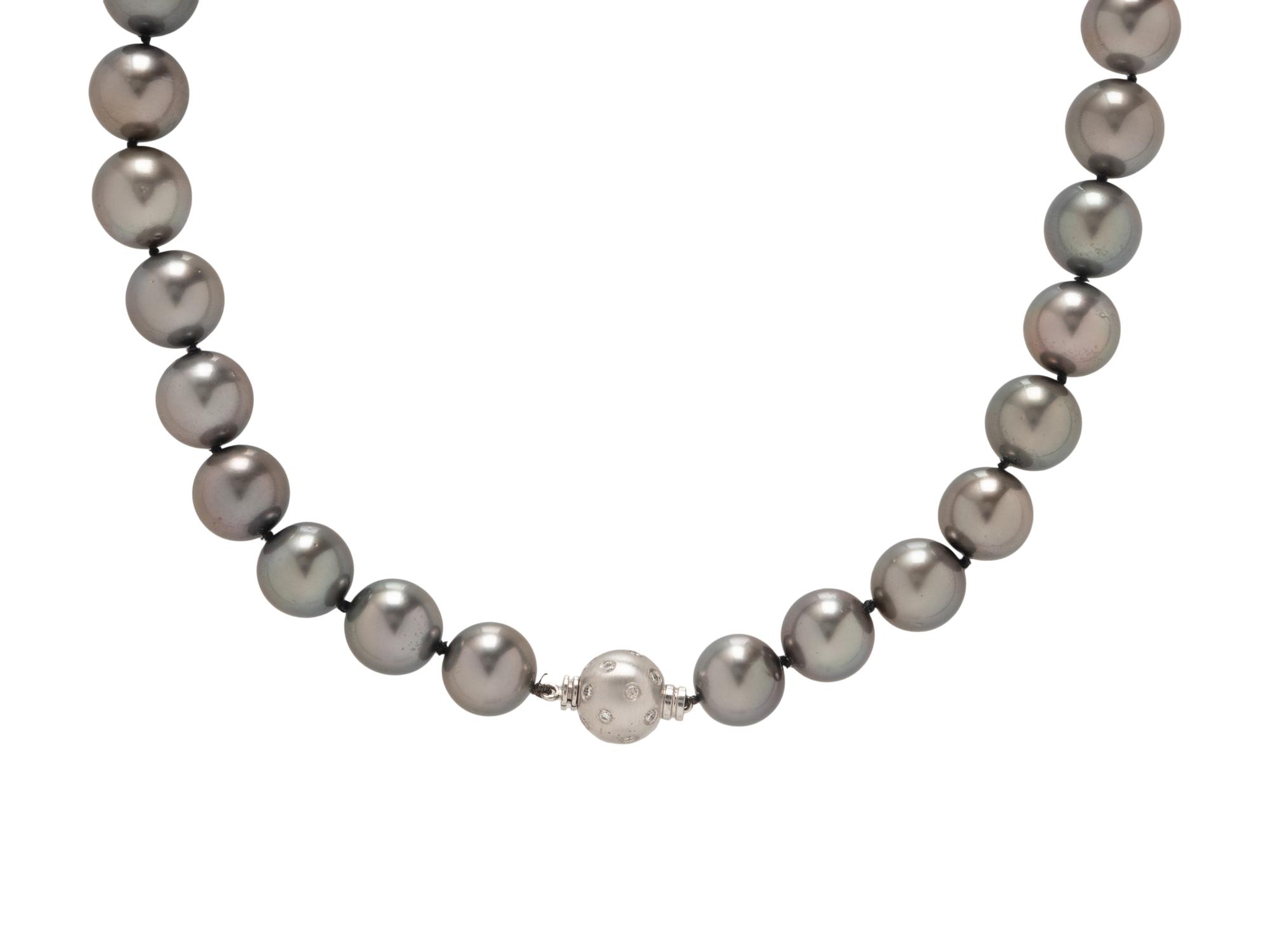 TAHITIAN CULTURED PEARL AND DIAMOND NECKLACE