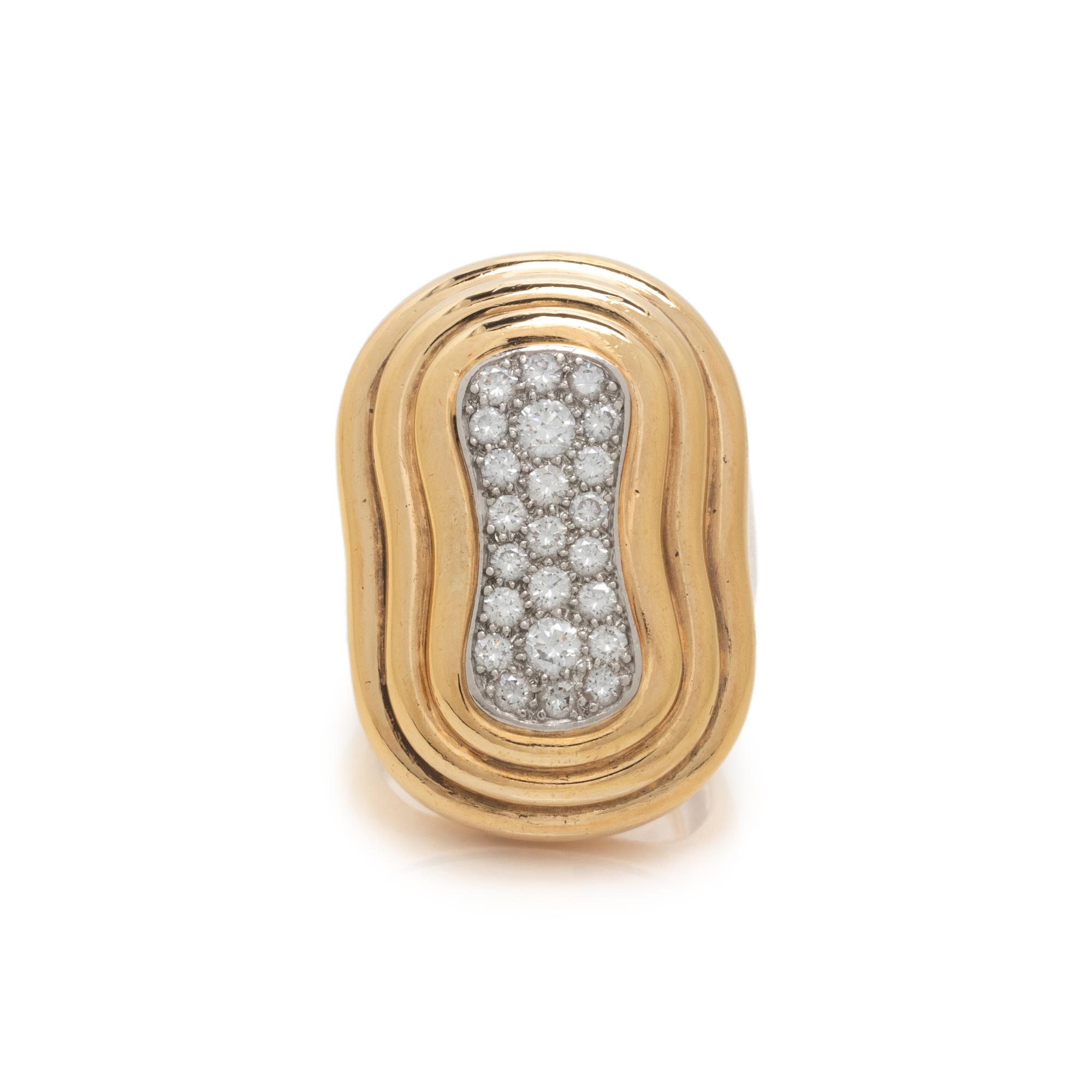 DAVID WEBB, YELLOW GOLD AND DIAMOND RING