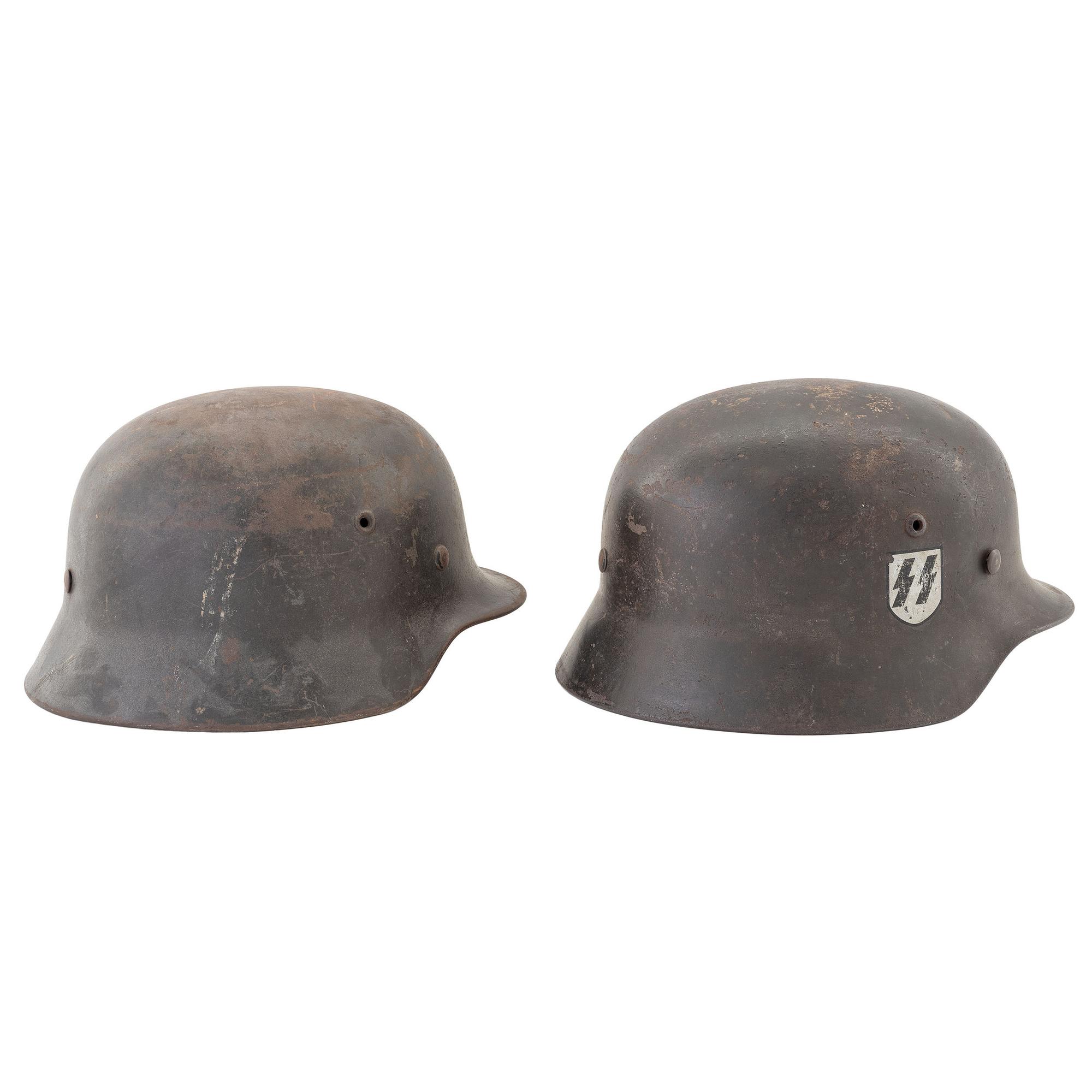 Lot of two WWII German M35 Stahlhelm