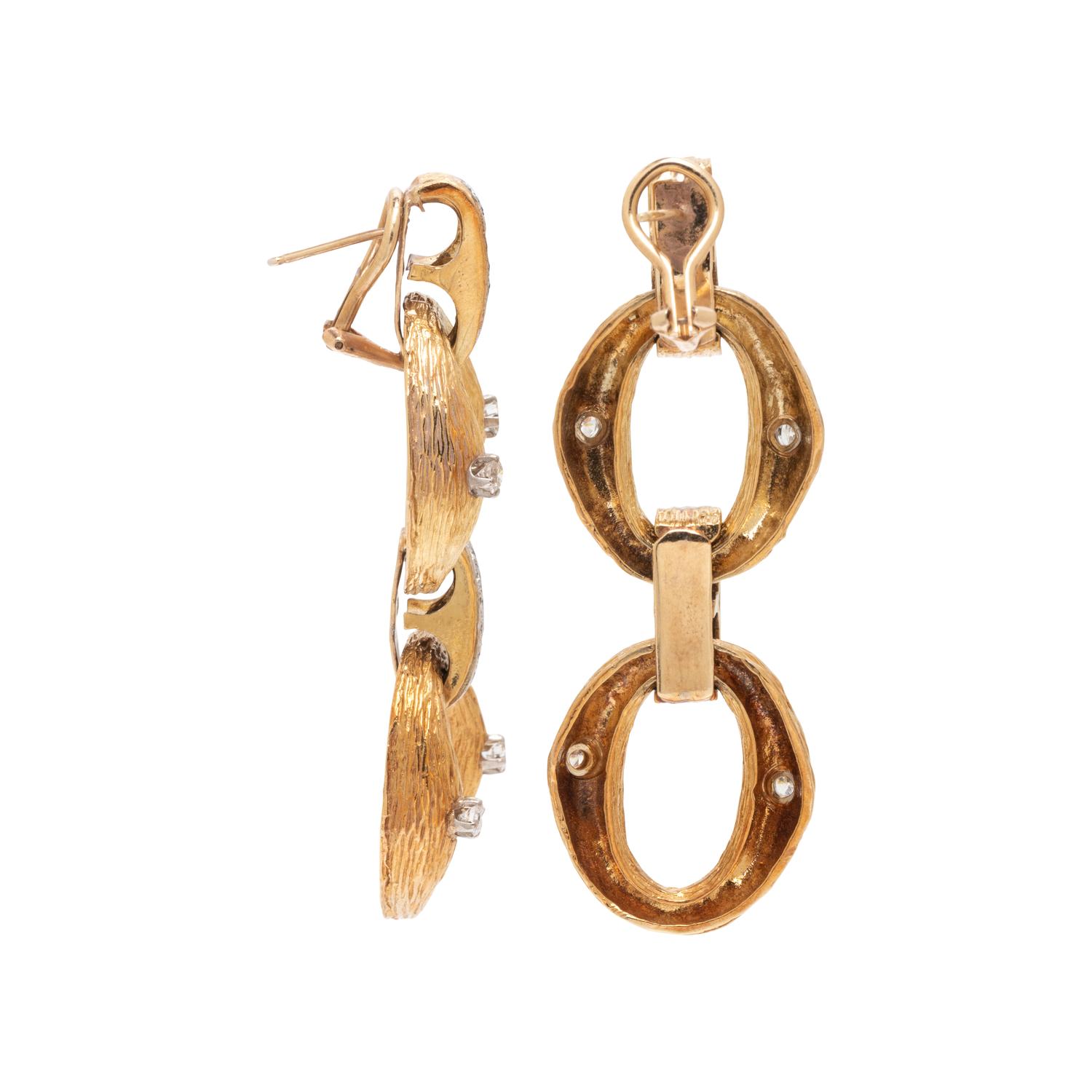 YELLOW GOLD AND DIAMOND CONVERTIBLE NECKLACE AND CLIP EARRINGS SET