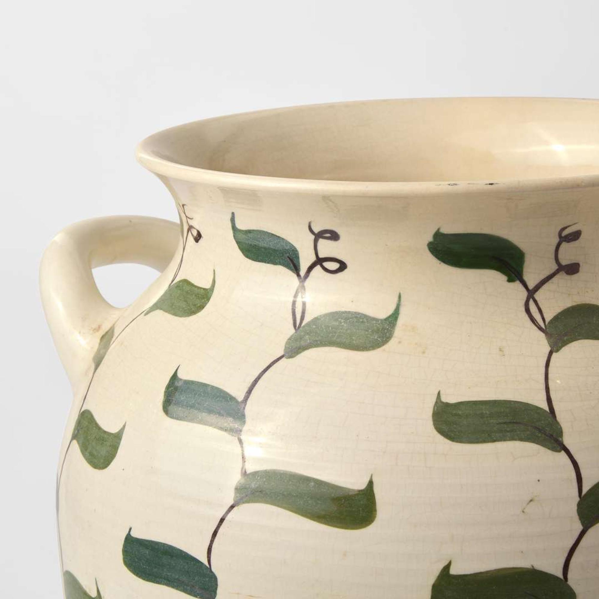 A Wedgwood Alfred Powell (1865-1960) Decorated Handled Oil Jar UK, first quarter 20th century