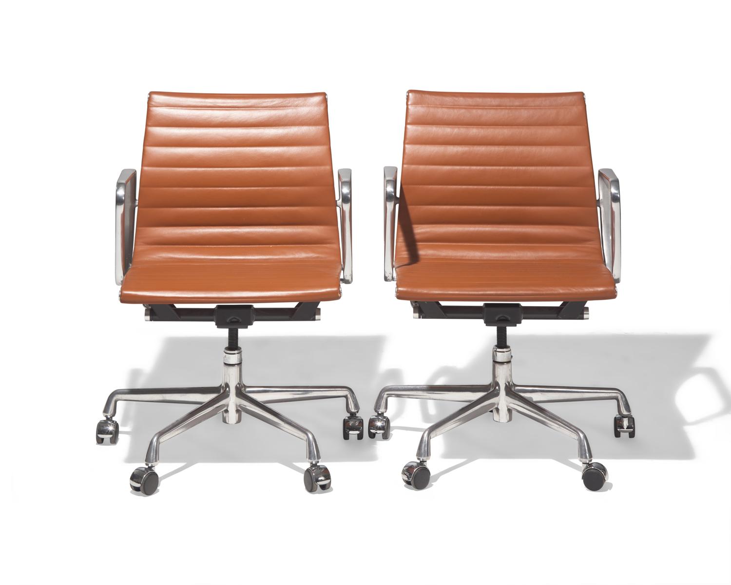Pair of Aluminum Group Chairs Herman Miller, USA