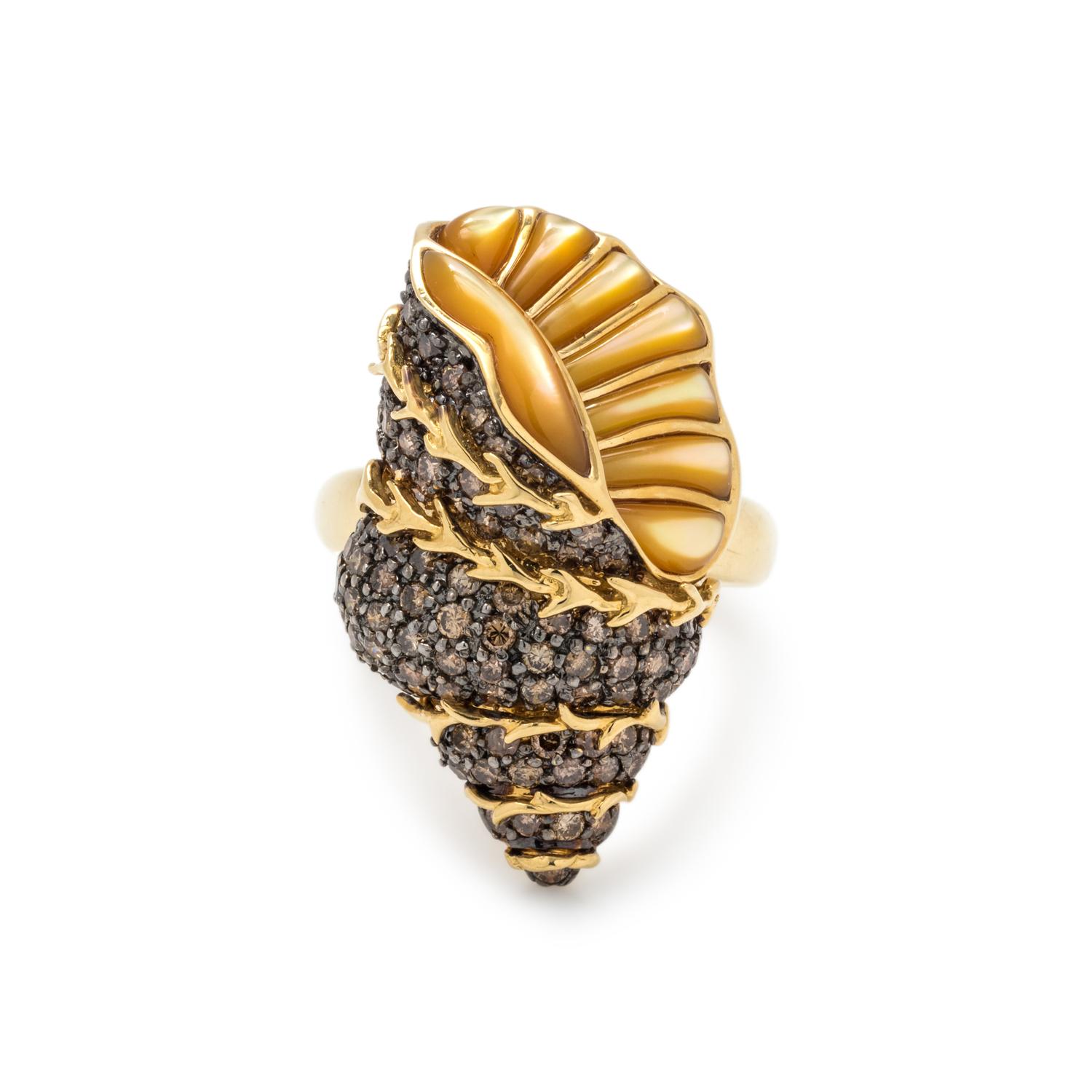 COLORED DIAMOND AND MOTHER-OF-PEARL SHELL RING