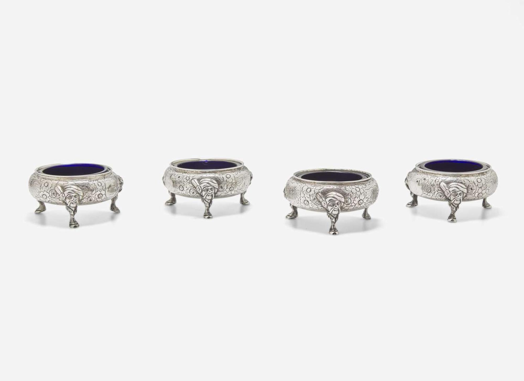 A set of four Victorian sterling silver salt cellars, John Evans II, London, 1845