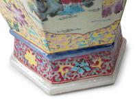 A Pair of Chinese Export Porcelain Vases