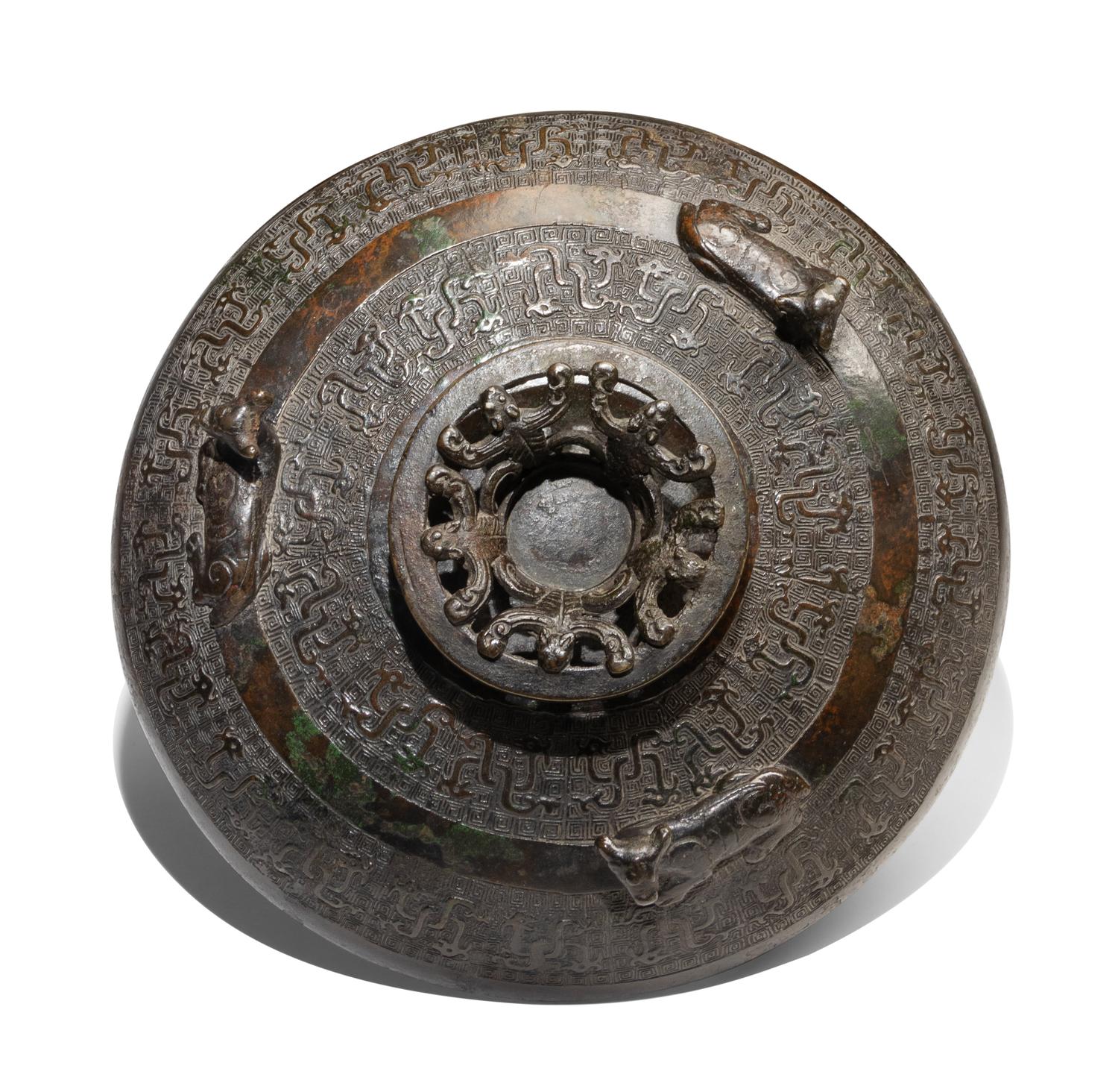 A Rare Archaistic Bronze Ritual Tripod Vessel and Cover, Ding