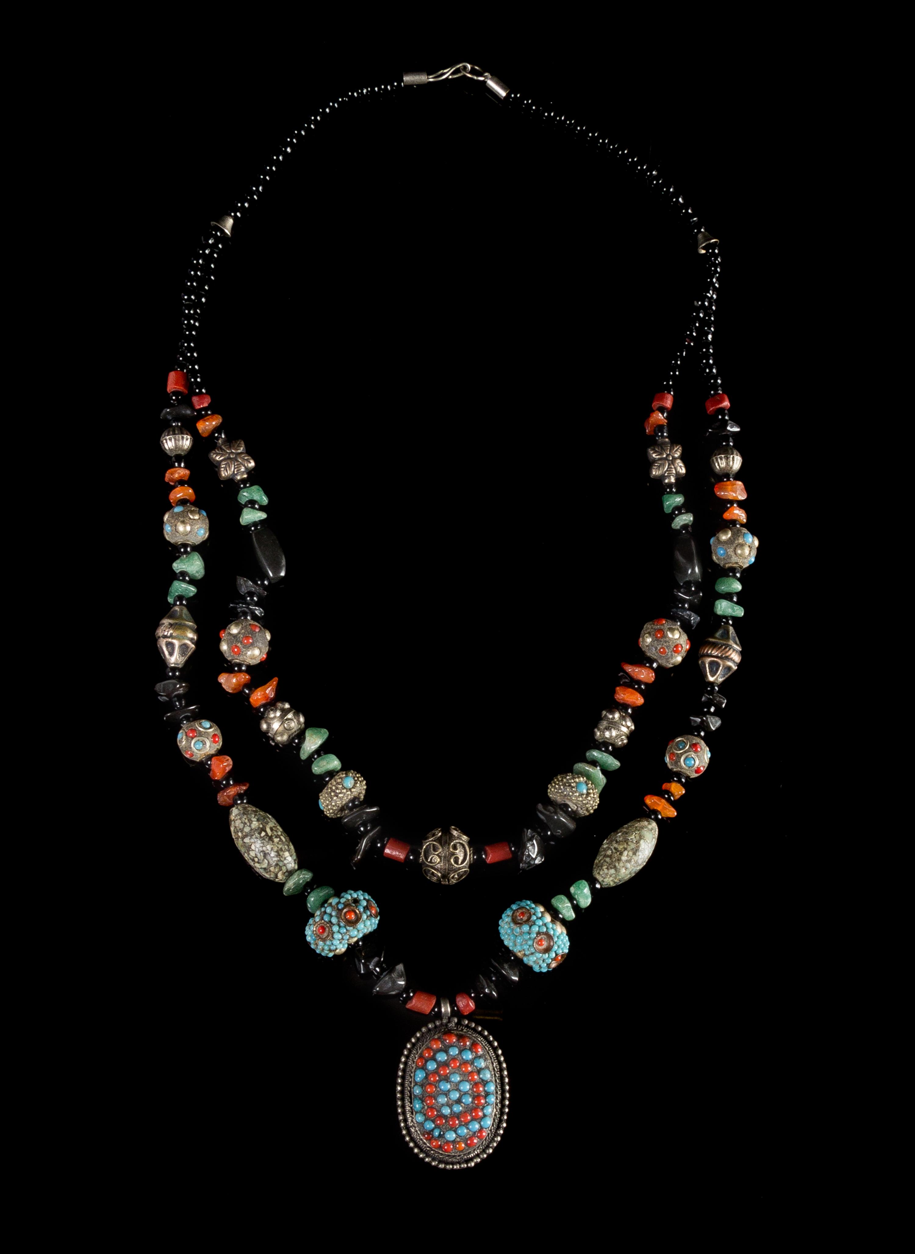 A Tibetan Hardstone Inset Metal Necklace