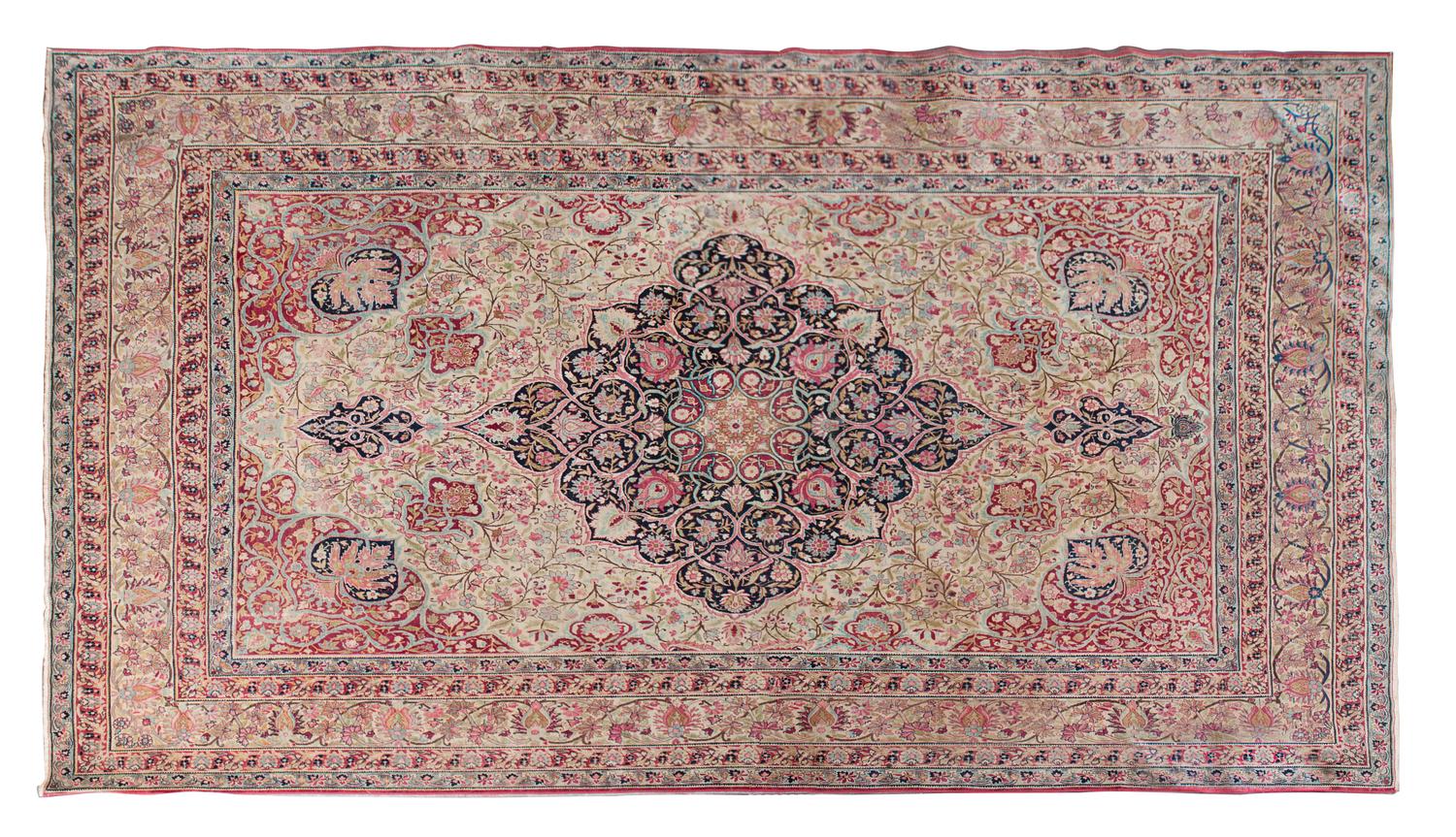 A Isphahan Wool Rug 13 feet 1 inch x 9 feet 6 inches. — EARLY 20TH CENTURY