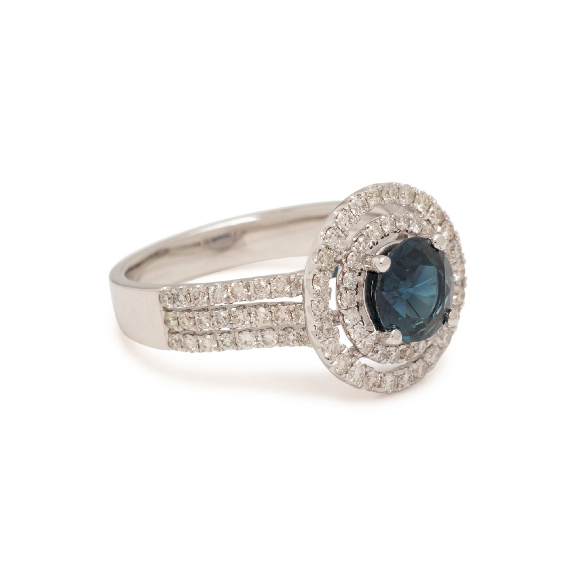 SAPPHIRE AND DIAMOND RING