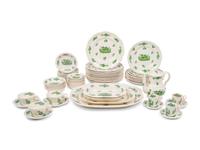 A Spode Green Basket Dinner Service