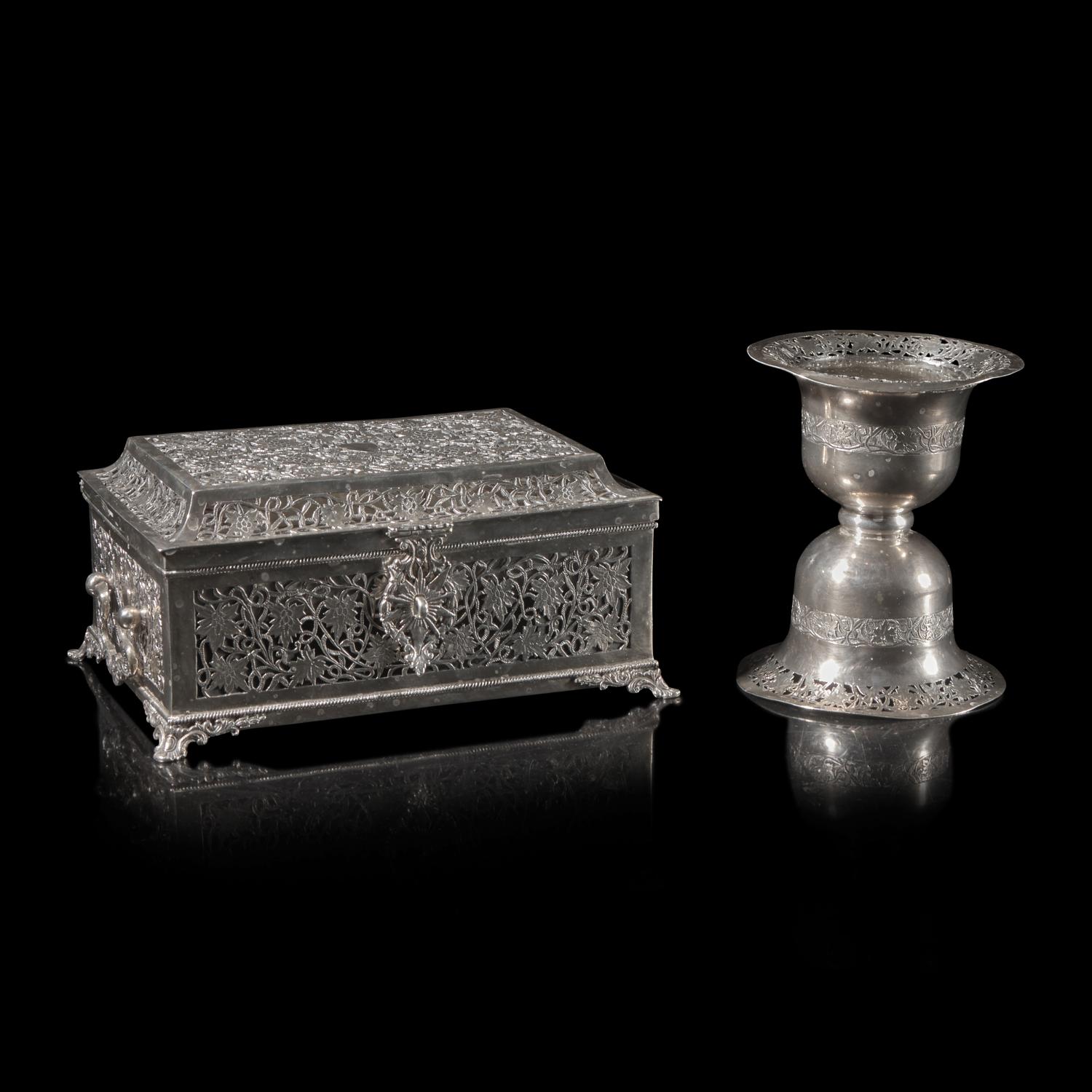 A British Colonial Style Silver Casket, and a Silver Lampstand — 殖民風格英式銀器兩件