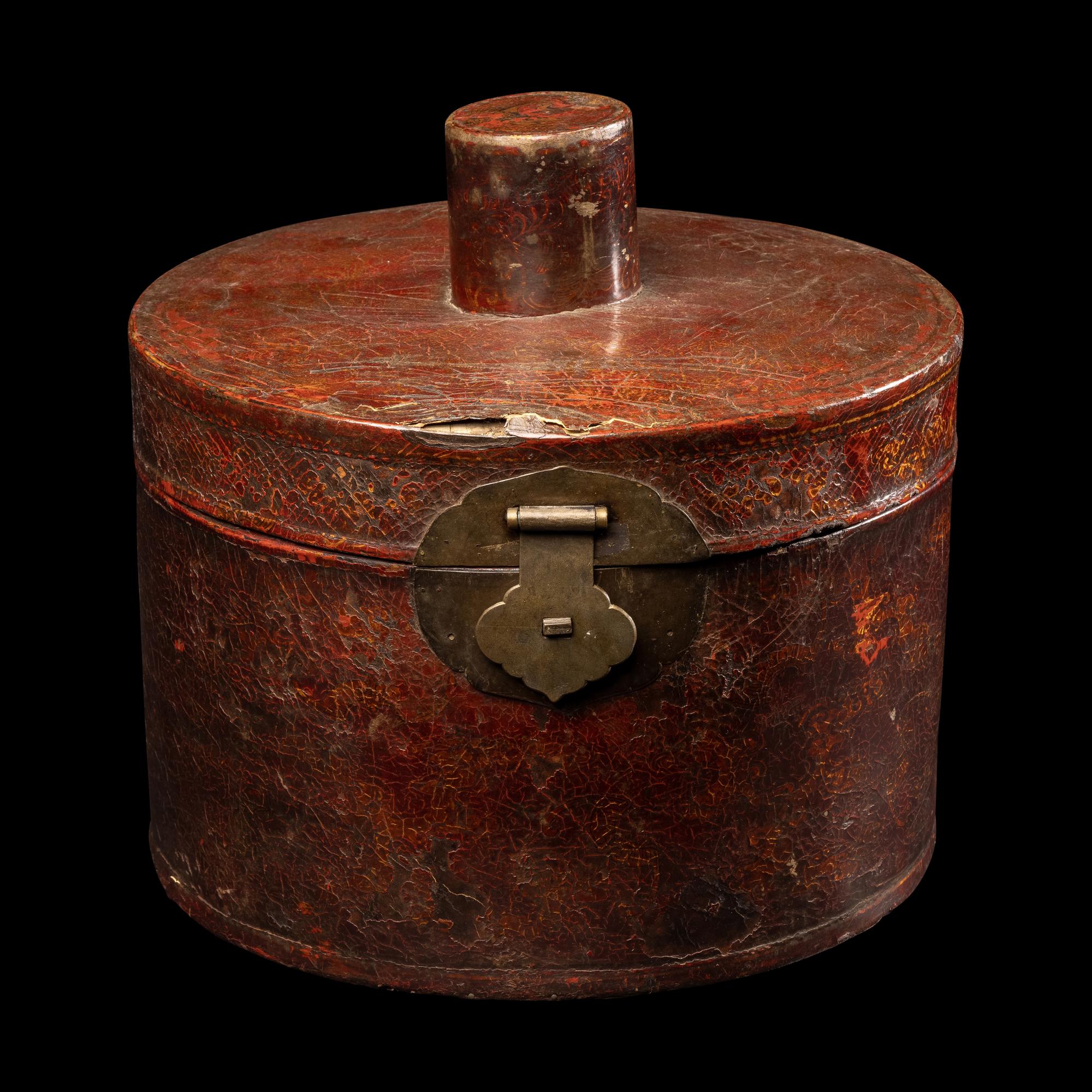 A Korean Lacquer Hat Box