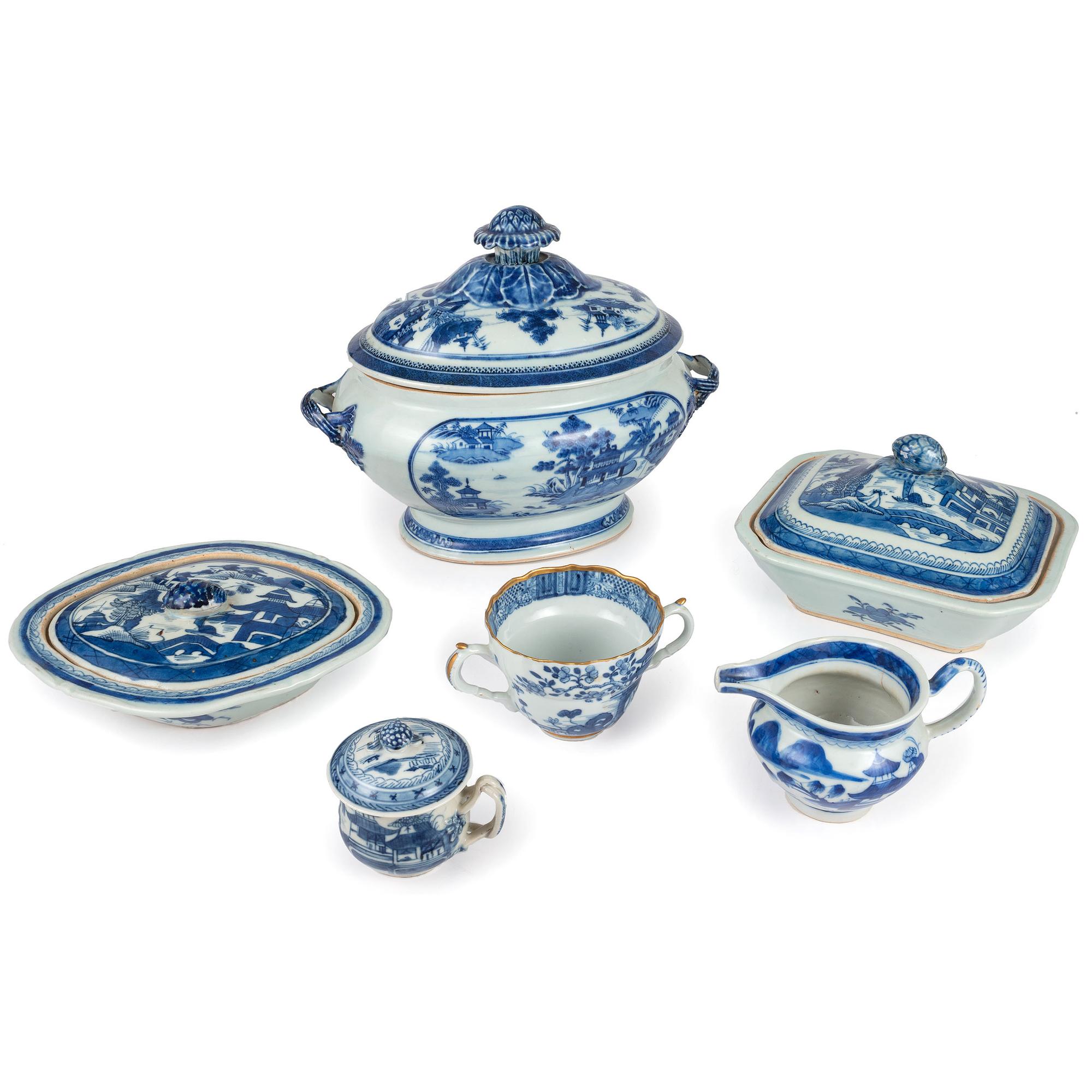 A Group of Chinese Export Blue and White Porcelain Table Articles
