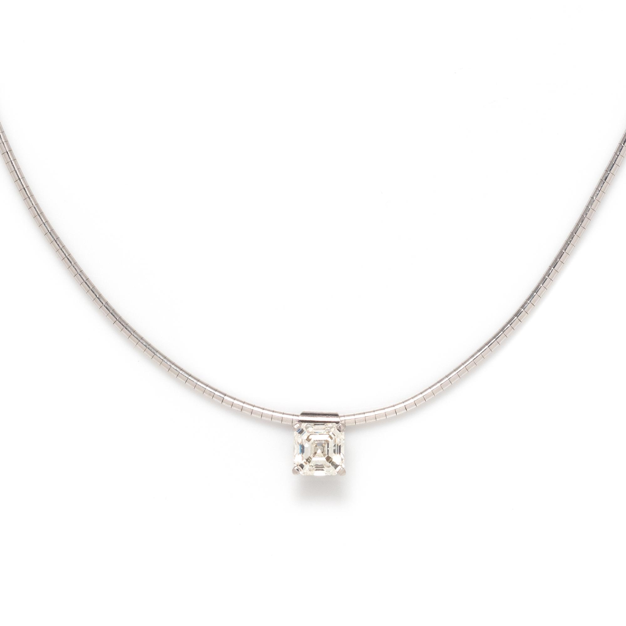 DIAMOND PENDANT/NECKLACE