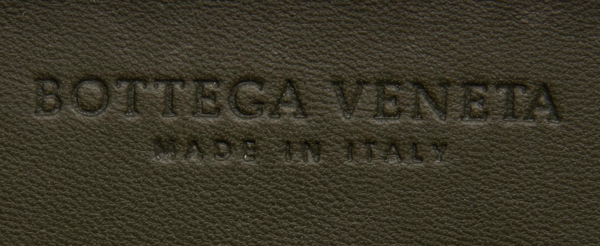 BOTTEGA VENETA, OLIVE GREEN BUCKLED KNOT CLUTCH