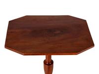 A Federal Mahogany Octagonal-Top Candlestand