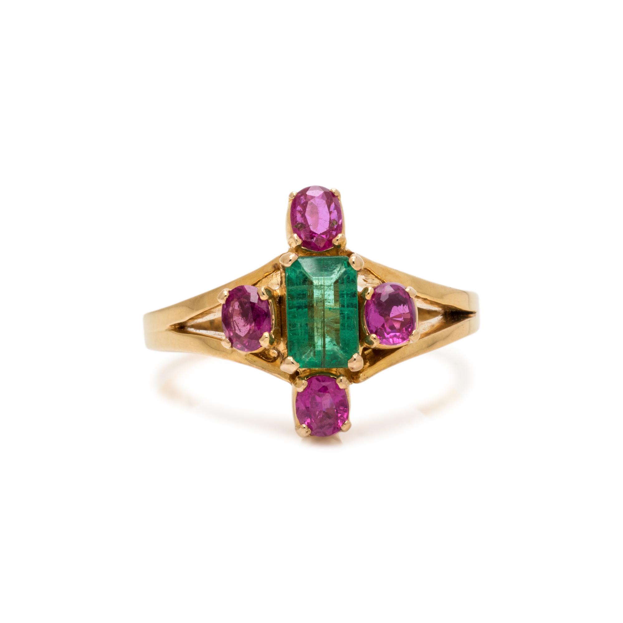 EMERALD AND PINK SAPPHIRE RING