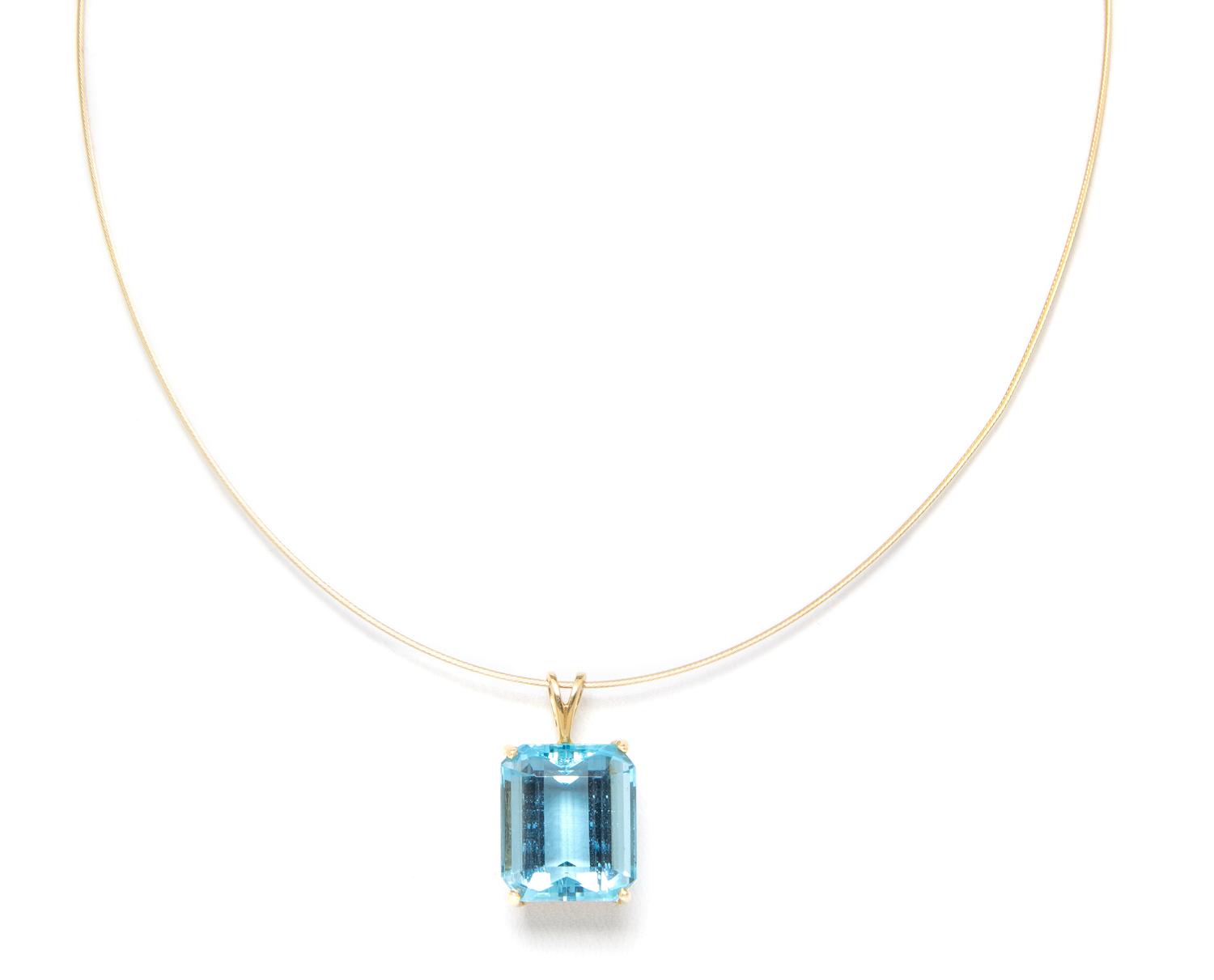 A Yellow Gold and Aquamarine Necklace, 4.70 dwts.
