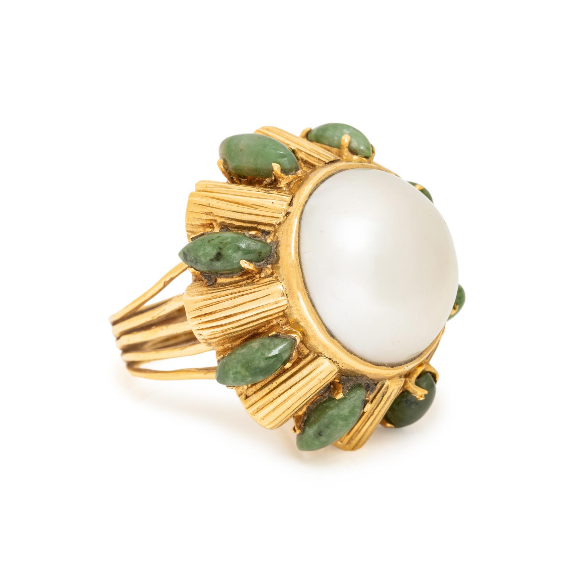 YELLOW GOLD, CULTURED MABE PEARL AND JADE RING