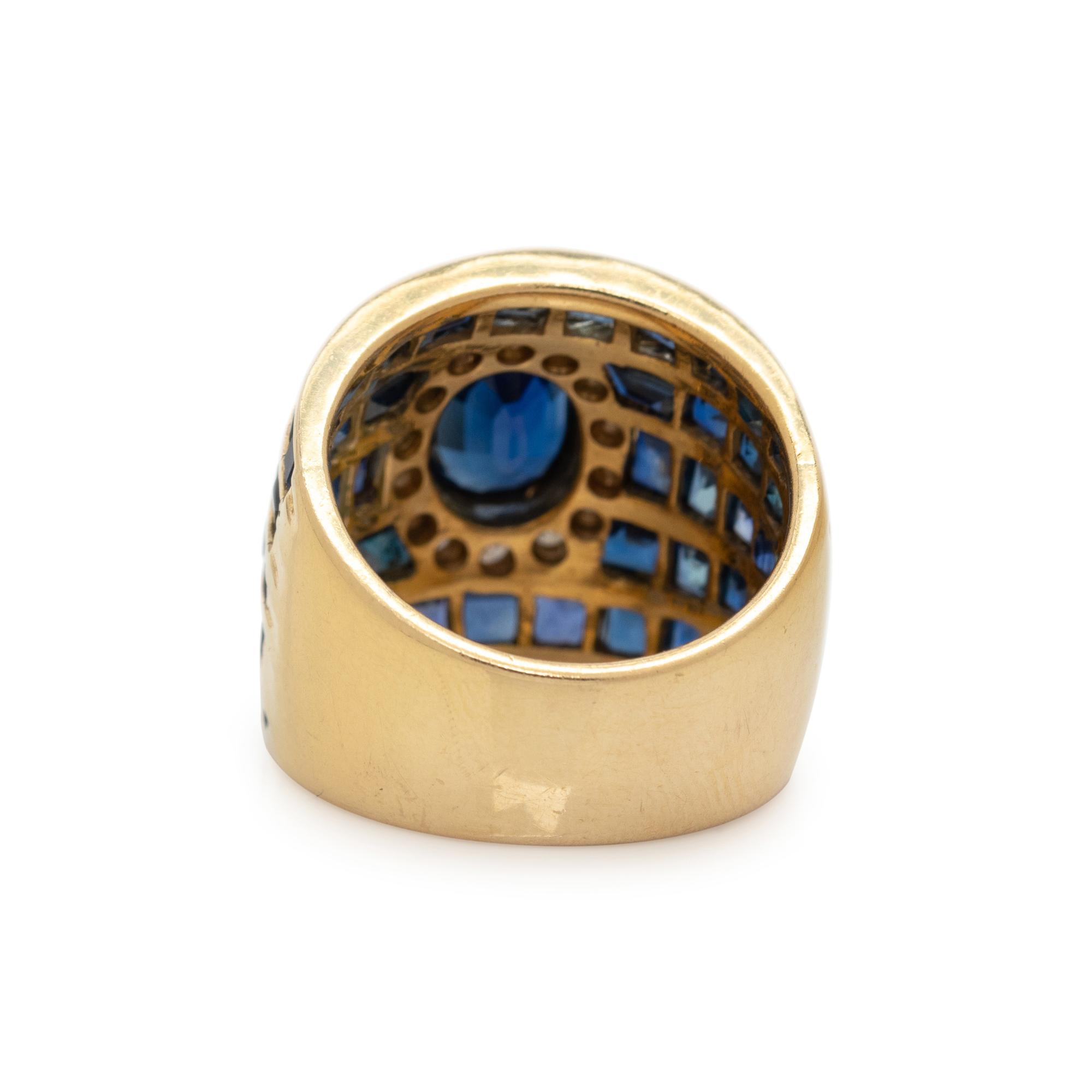 SAPPHIRE AND DIAMOND RING