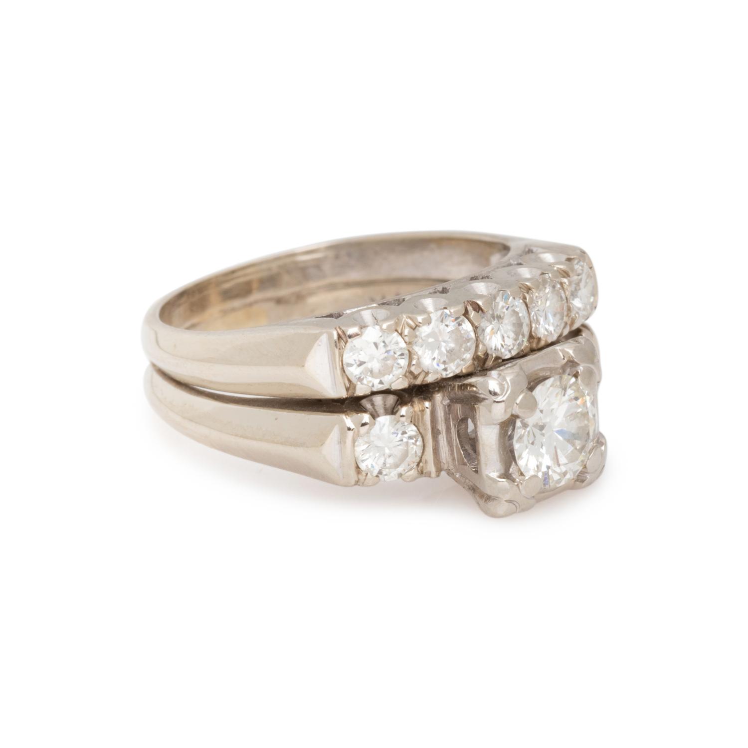 WHITE GOLD AND DIAMOND RING