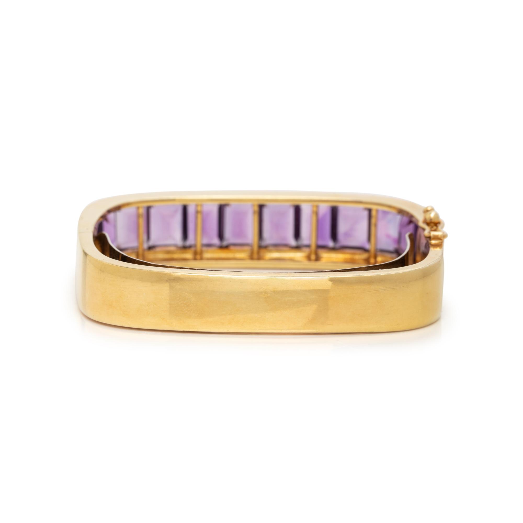 HONORA, YELLOW GOLD AND AMETHYST BANGLE BRACELET