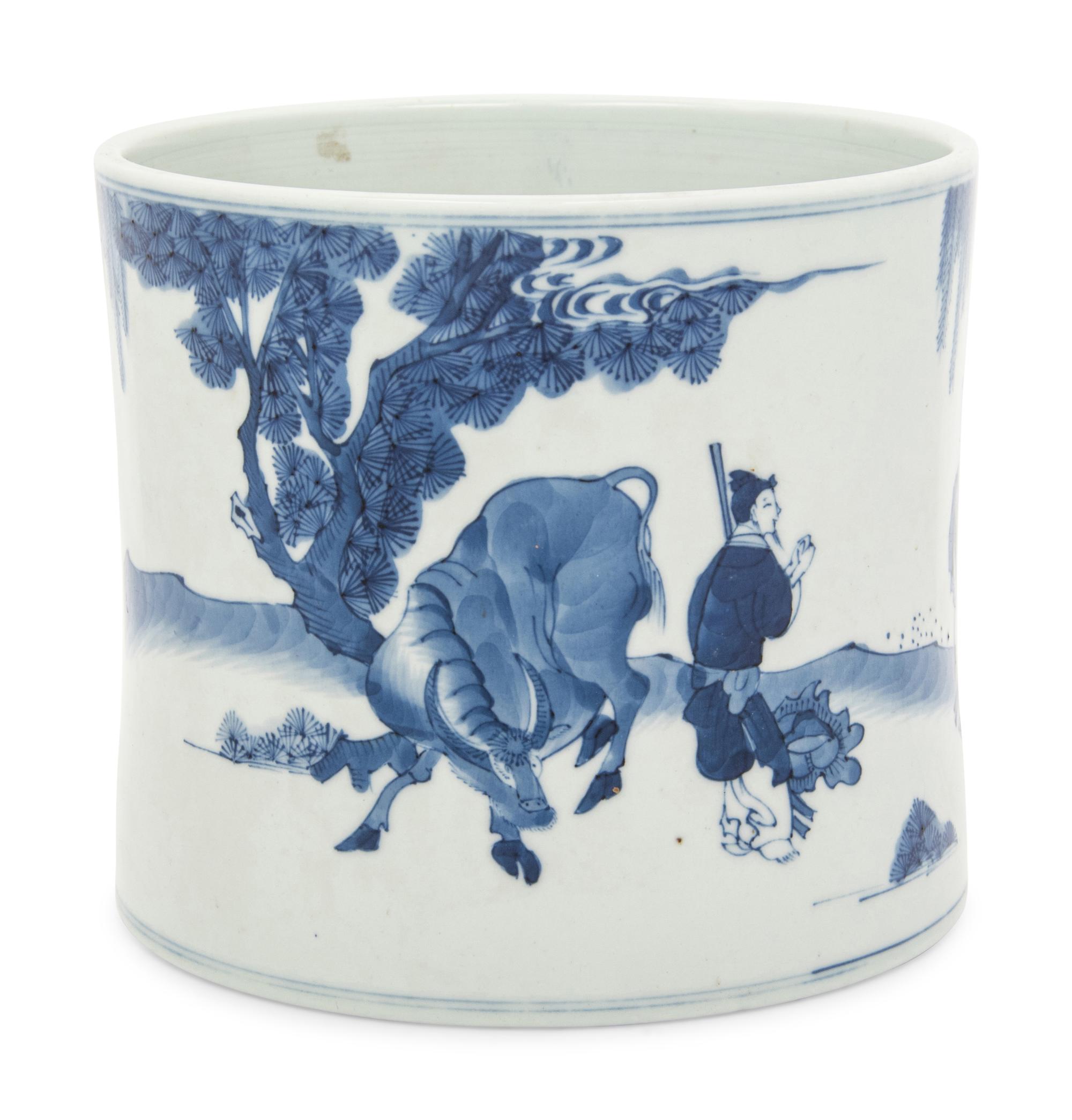 A Chinese Blue and White Porcelain Brushpot, Bitong