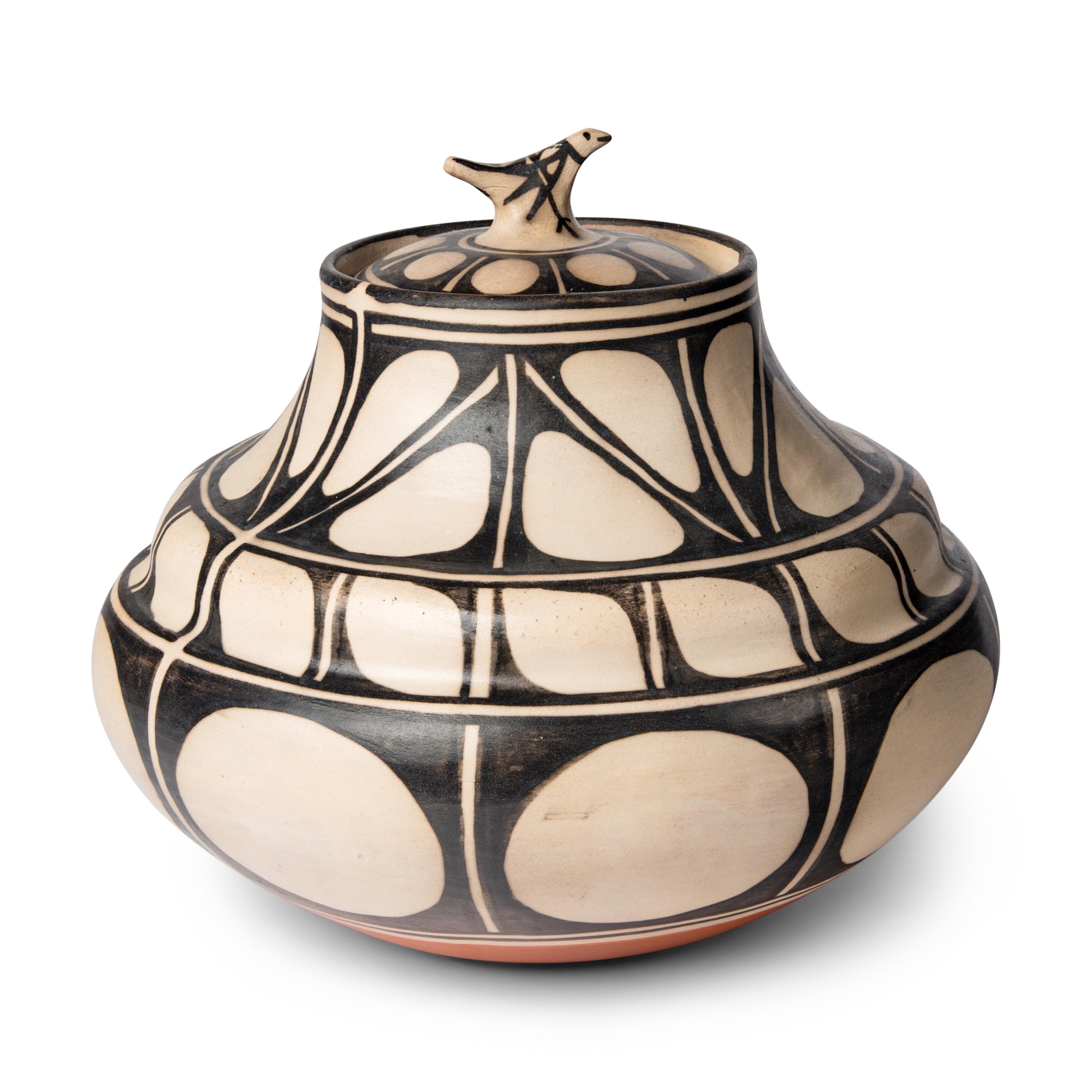 Robert Tenorio (Kewa, b. 1950) — Lidded Pottery Jar, with Avian Finial