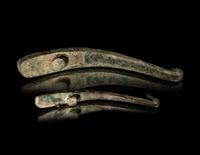 Two Inlaid Bronze Garment Hooks, Daigou