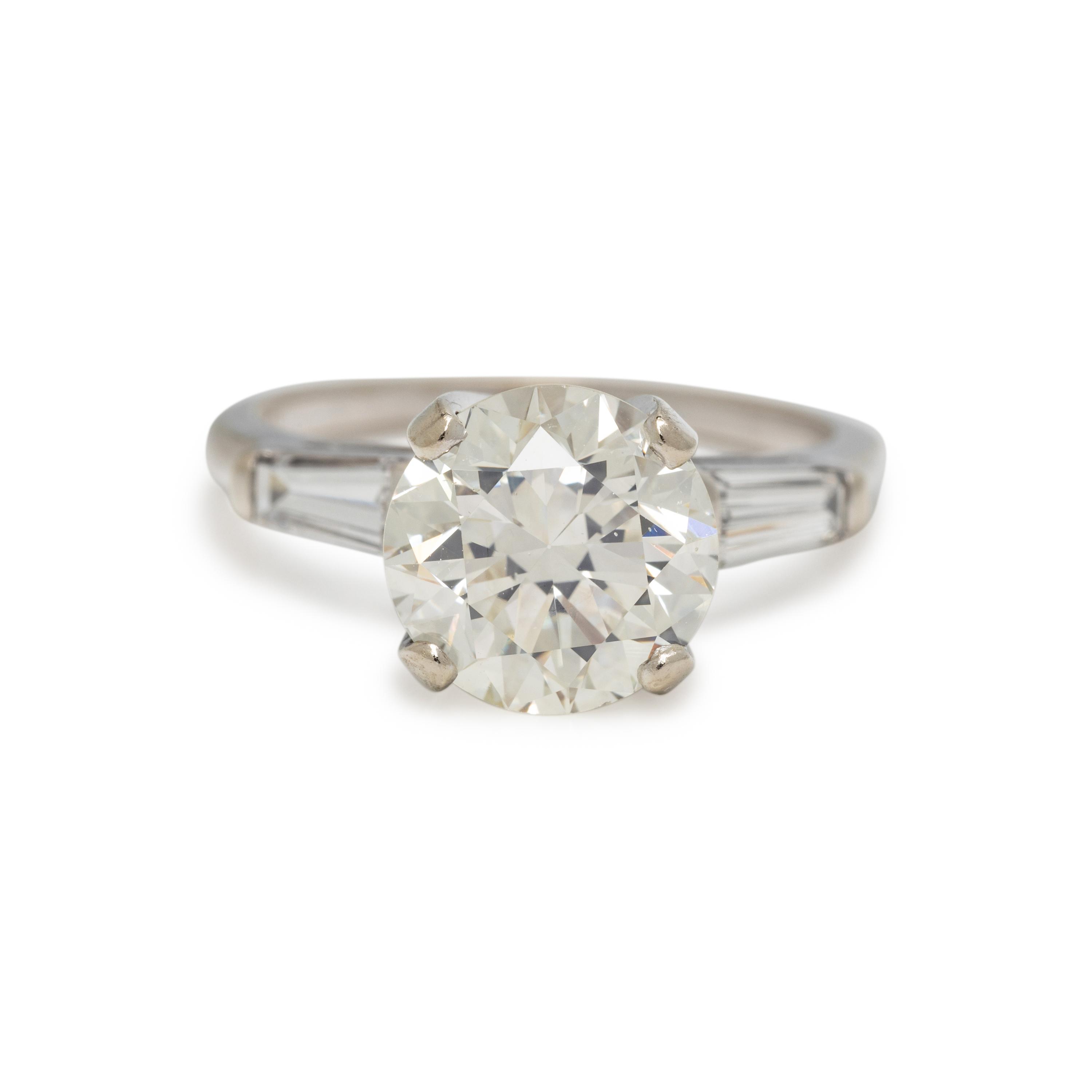 DIAMOND RING