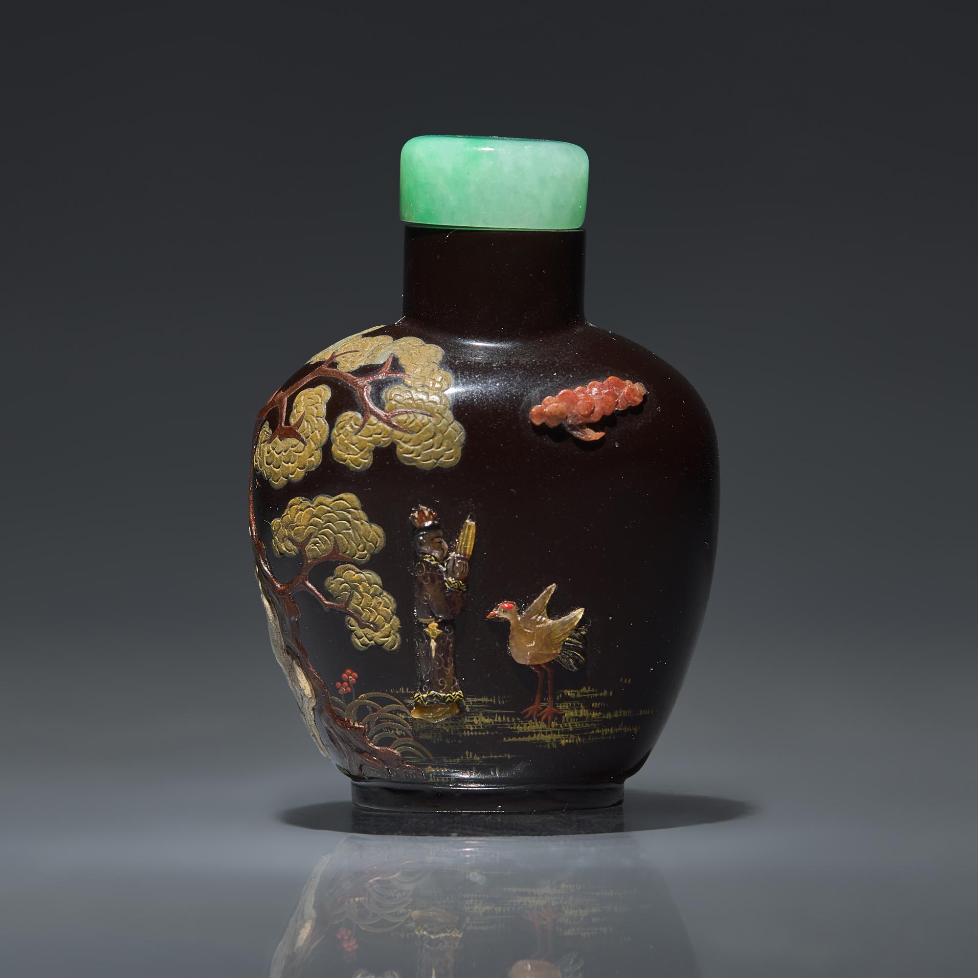 An Unusual Embellished Patinated Metal Snuff Bottle, Early 20th Century — 二十世紀初 金屬胎嵌寶人物圖鼻煙壺