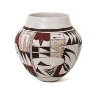 Joy Navasie (1919-2012), Hopi Height 8 1/4 x diameter 8 inches.