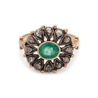 EMERALD AND DIAMOND RING