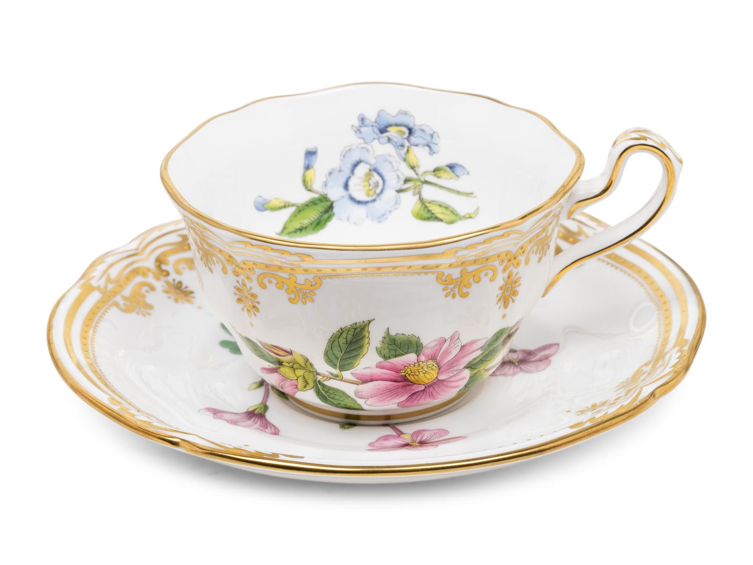 A Spode Stafford Flowers Porcelain Dinner Service