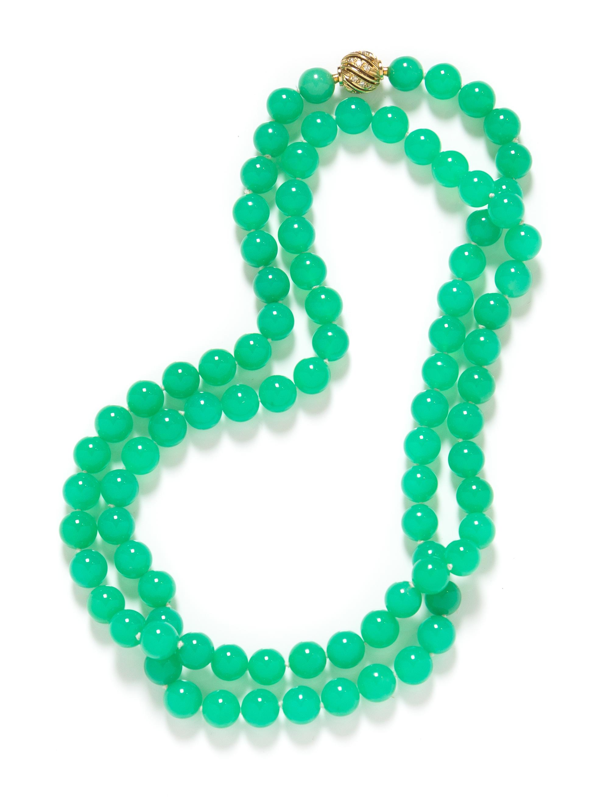 A Single Strand Chrysoprase Bead Necklace with Gold and Diamond Clasp,