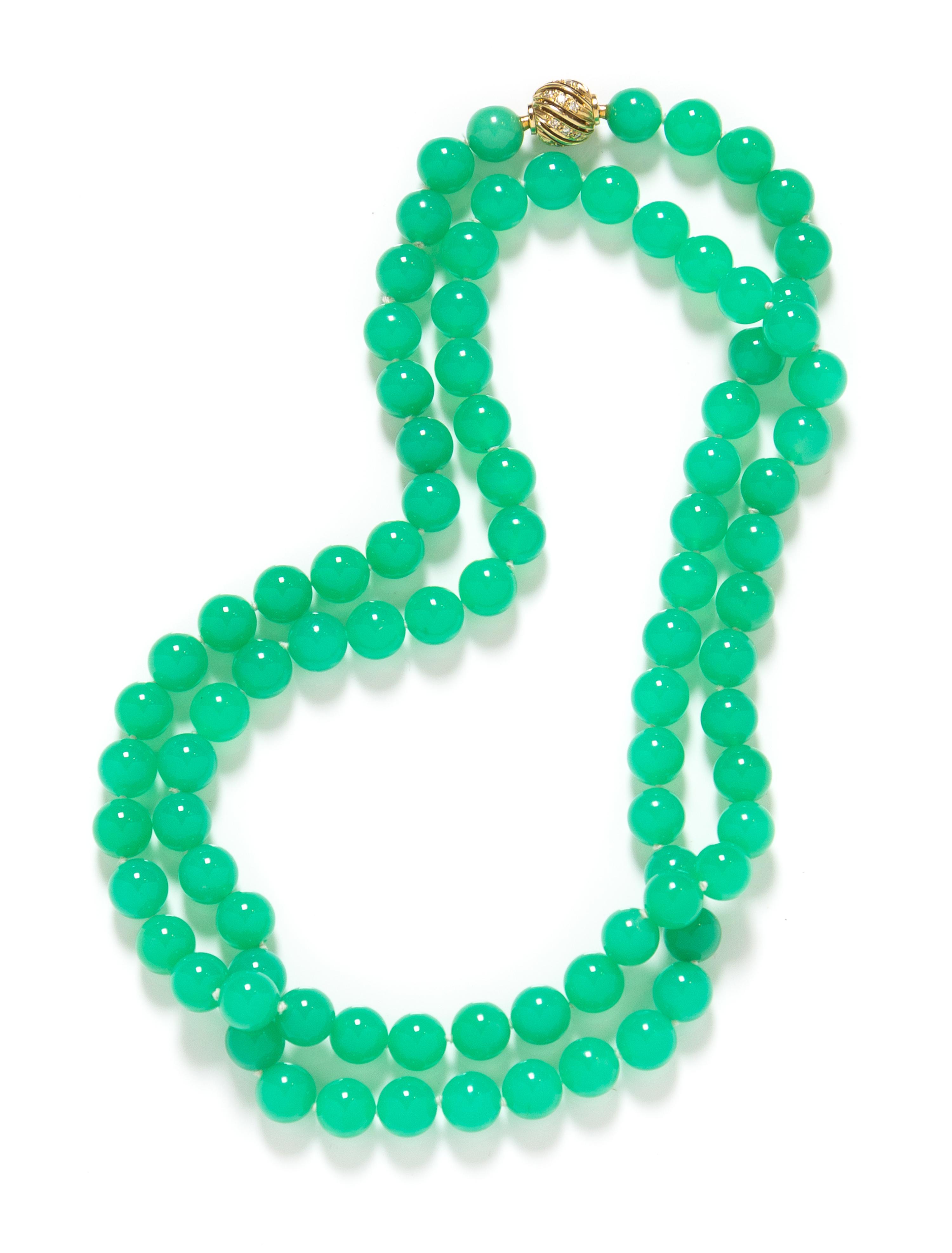 A Single Strand Chrysoprase Bead Necklace with Gold and Diamond Clasp,